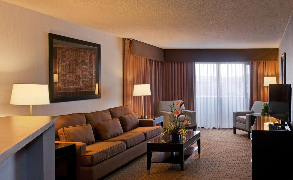 Wyndham Albuquerque Hotel & Conference Center Экстерьер фото